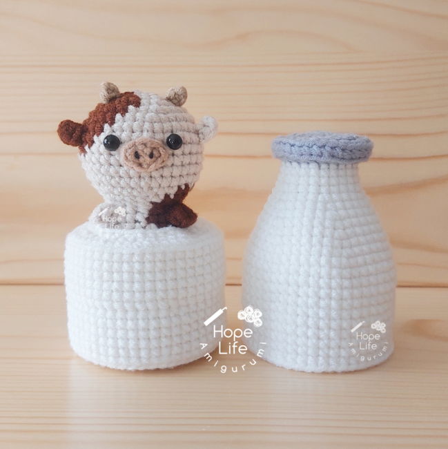 CROCHET PATTERN: Salt and Pepper Shakers