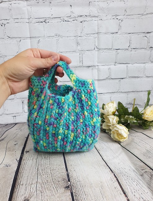 Small crochet tote bag