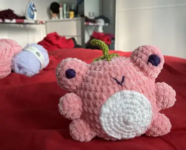 free strawberry frog pattern