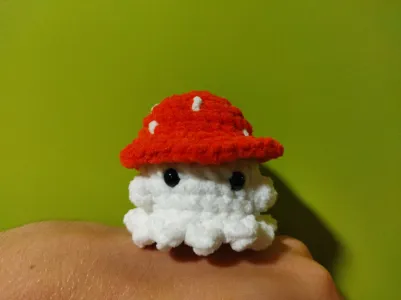 Chonky mushroom ghost