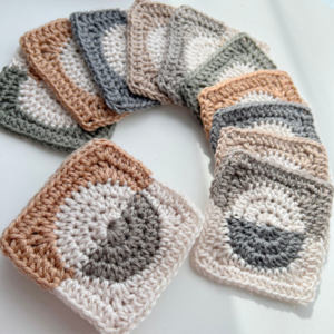 Half Moon Modern Crochet Pillow Pattern - JSPCREATE