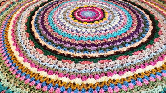 Circle Of Cheer Afghan