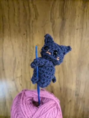 No Sew Crochet Mini Black Cat