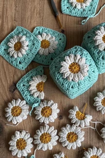 Daisy Granny Square crochet: Crochet pattern