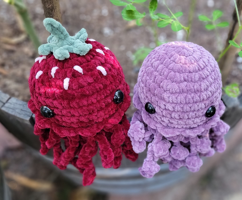 Crochet PATTERNS NO SEWING Required: the Original Kawaii Octopus Family  english/french -  Norway