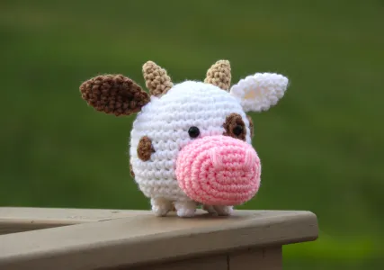 Mini Cow Amigurumi