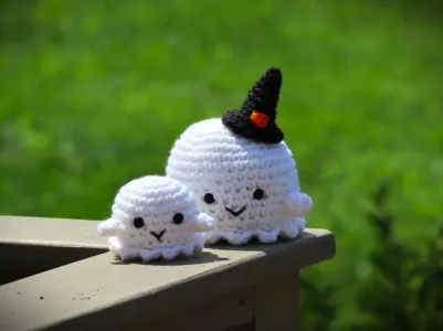 Crochet yoga ghost amigurumi: Crochet pattern | Ribblr