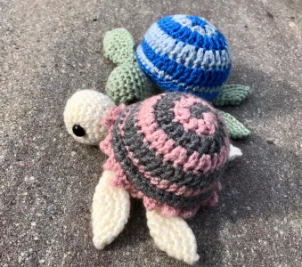 Twisty Baby Turtle (no-sew)