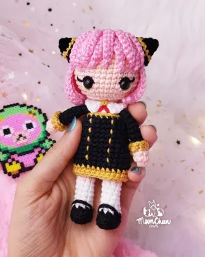 Mini Anya Amigurumi