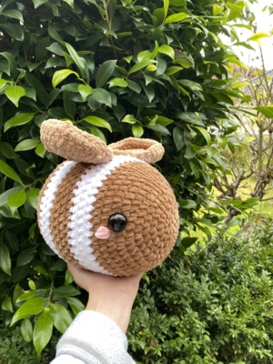 Leste's Crochet Bee Pattern