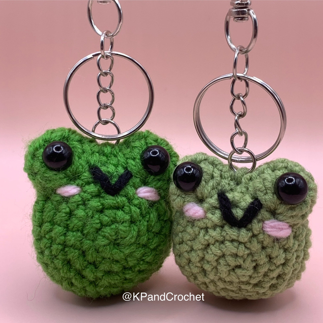 Crochet mini Frog Keychain: Crochet pattern