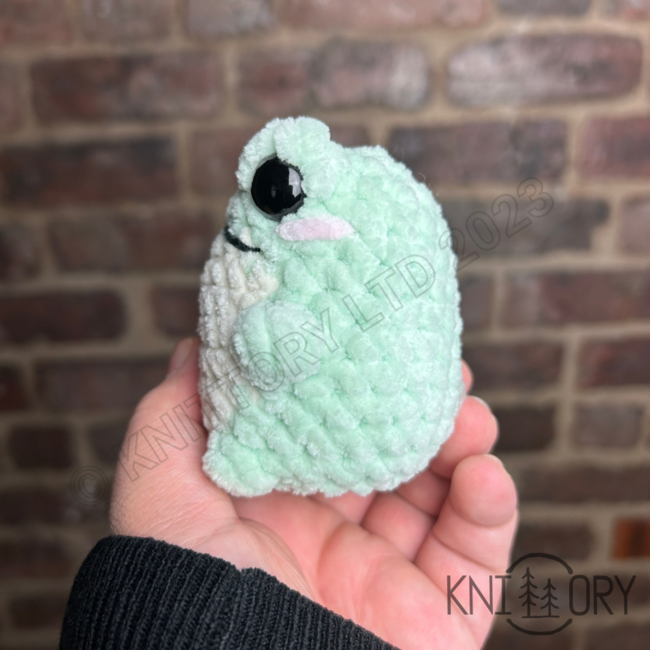 Crochet Frog Pattern, Frog Stress Ball, Perfect for Beginners