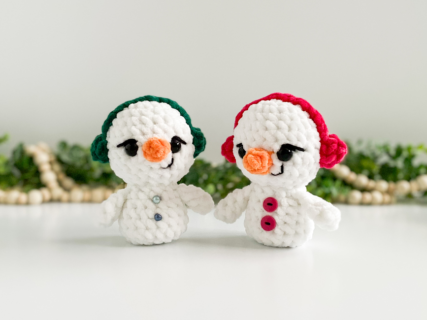 Mini Snowman Plush Pattern: Crochet pattern