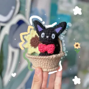 Picnic Jiji in a Basket