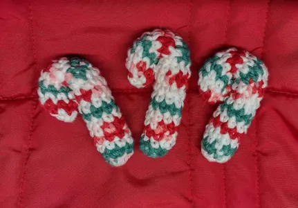 Tiny Candy Cane - 2 options for hook