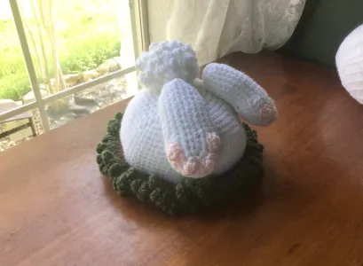 Bunny Bottom Spring Table Decoration