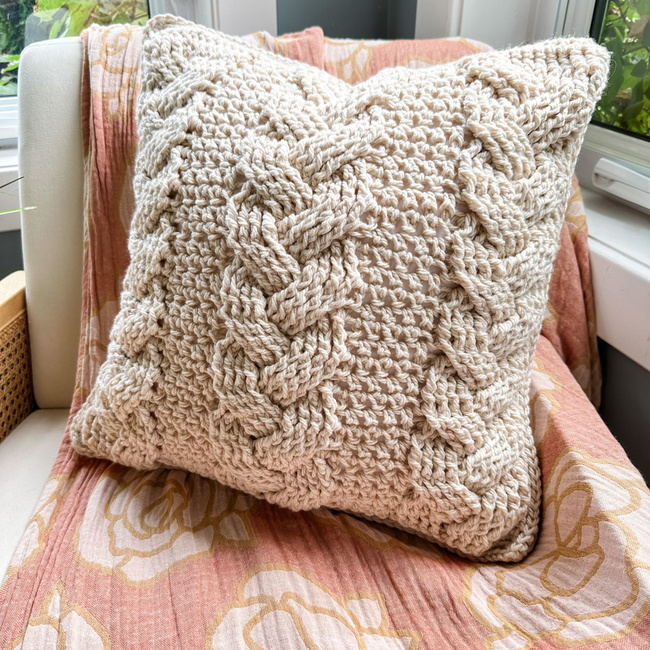 Cozy Cottage Cable Pillow: Crochet pattern | Ribblr