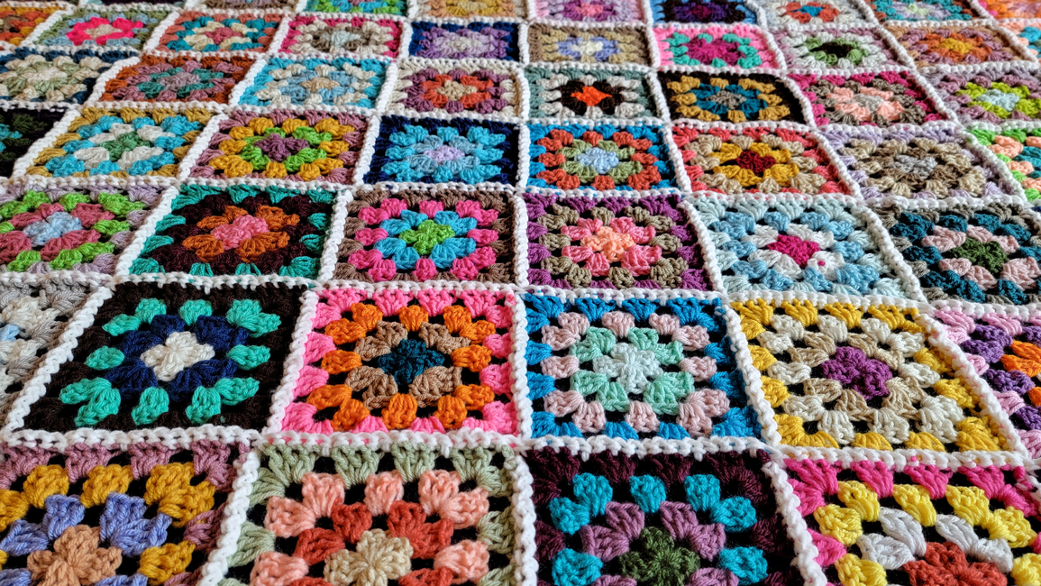 Free Crochet Pattern: Timeless Granny Square Blanket