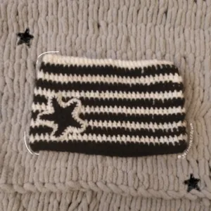 striped star cat beanie