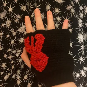 Berserk fingerless gloves