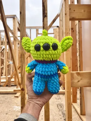 Martian Man Crochet Pattern | The Crochet Carpenter