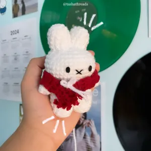 bunny with scarf pattern