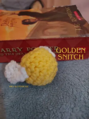 Crochet Golden Snitch