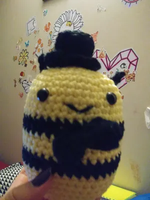 PATTERN!! Berry The Bumble Bee