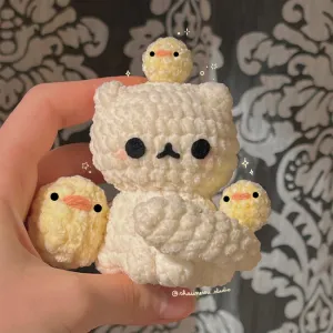 Leo and the chicks (low sew !)