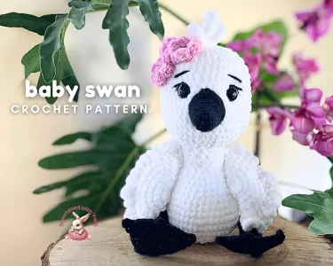 Baby Swan Plushie