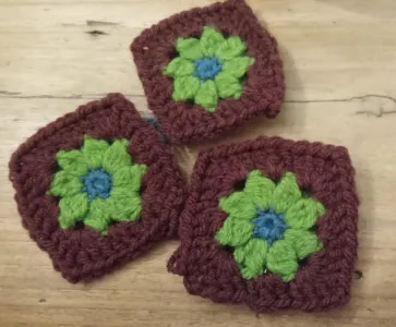 Flower granny square