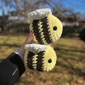 FREE PATTERN - Blossom the Bee