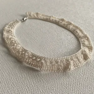 Simple Frilly Choker