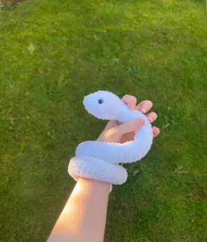 FREE No-Sew Snake Plushie