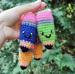 Free No Sew Mini Crochet Pencil Pattern