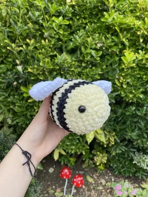 Crochet Chunky Bee Plushie Pattern