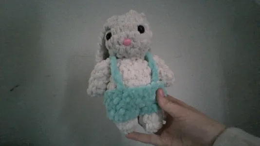 Crochet bunny with overalls