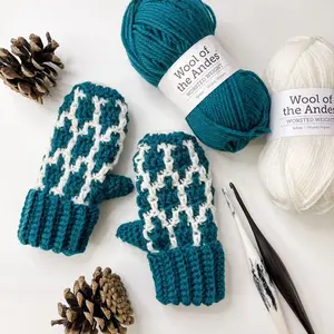 Modish Mosaic Mittens