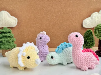 Dinosaur Jurassic World No Sew Crochet Pattern, No Sew Amigurumi Crochet Patterns | Triceratops, Tyrannosaurus, Stegosaurus, Dinosaur