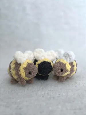 Bitty Bee Pattern