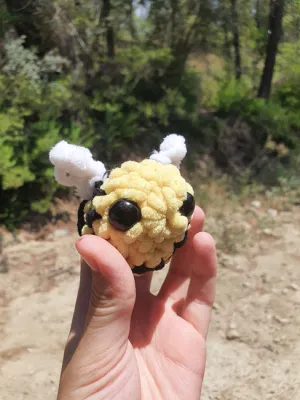 Mini bee PATTERN