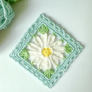 Large Daisy Hollow Out Granny Square