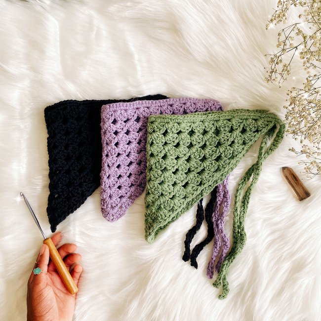 Beginner Crochet Granny Triangle Bandana - Free Pattern + Video