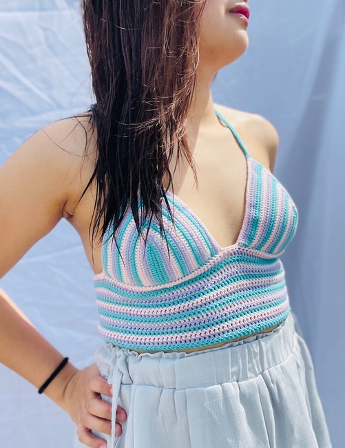 The cold shoulder bralette: Crochet pattern | Ribblr