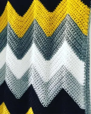 CHEVRON CROCHET BLANKET