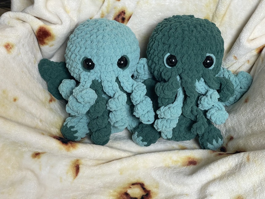 Crocheted a Cthulhu plushie for my dad : r/crochet