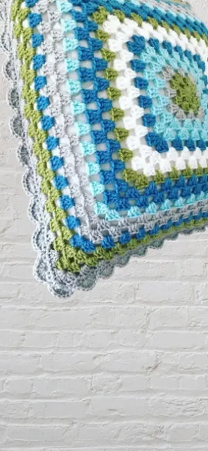 GRANNY SQUARE CUSHION COVER