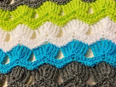 RIPPLE FAN CROCHET BLANKET