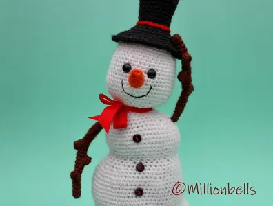 Amigurumi Whimsical Snowman With Lantern