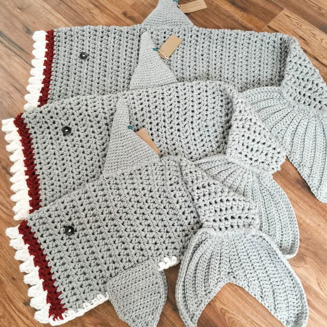 Bulky Quick Shark Blanket: Crochet pattern